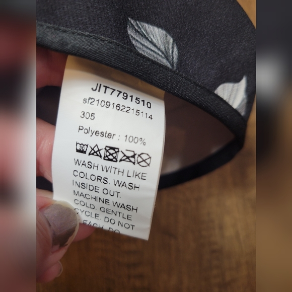 FREE W BUNDLE Shein X Karol Dias cropped tank top - Picture 6 of 11